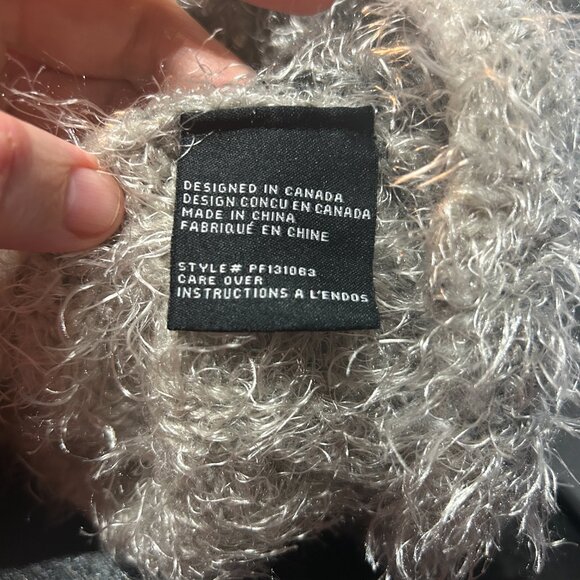 Vintage Y2K Eyelash Knit Gray Striped V-Neck Sweater Sz L Coquette Girlie Fluffy - Picture 5 of 9